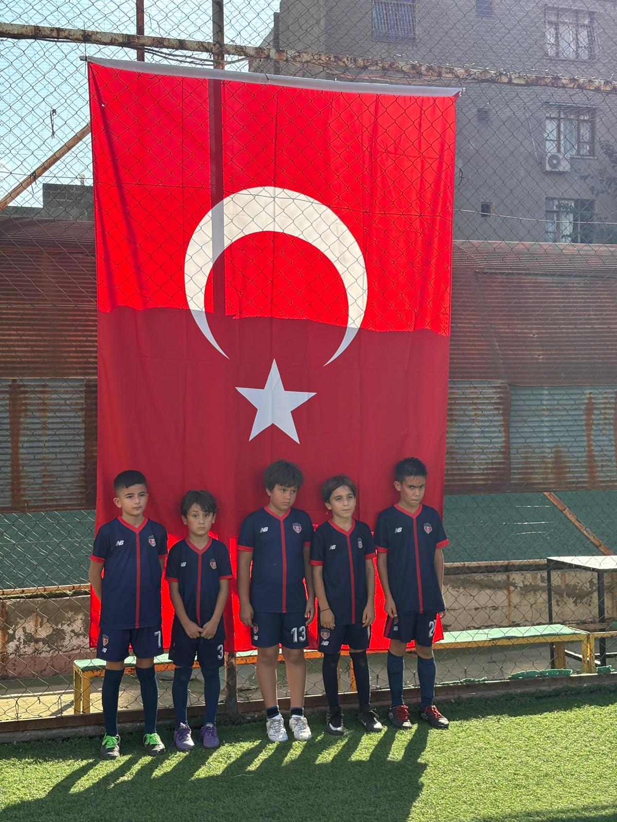 Şampiyon Çocuk FK galeri fotoğrafı 5