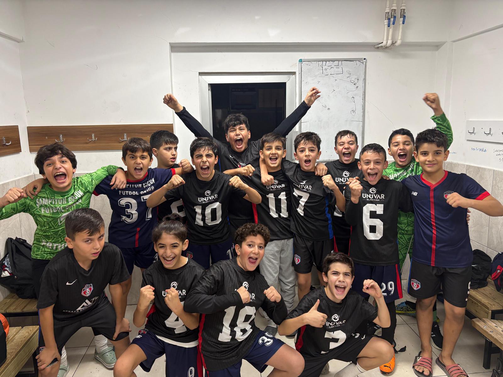 Şampiyon Çocuk FK galeri fotoğrafı 11