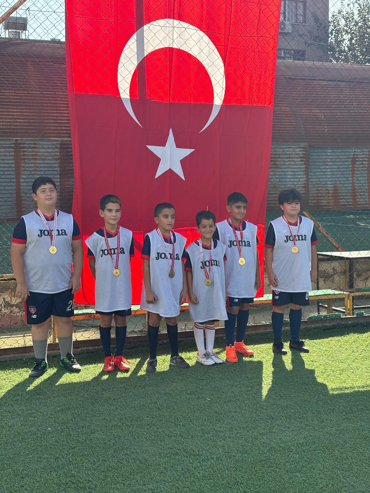 Şampiyon Çocuk FK galeri fotoğrafı 16